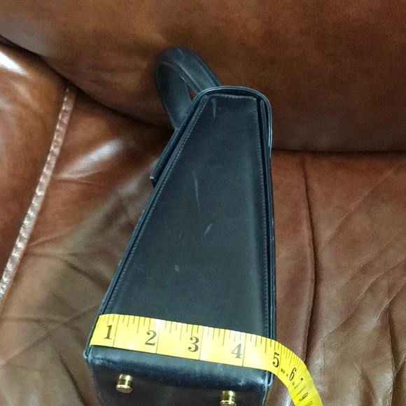 Authentic Salvatore Ferragamo Kelly Bag in Navy blue with gold hard ware - Picture 8 of 9